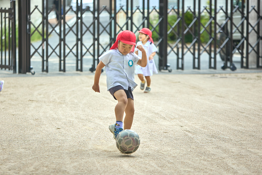 朝の会・横割り活動・自由遊び