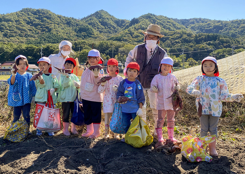 芋掘り遠足
